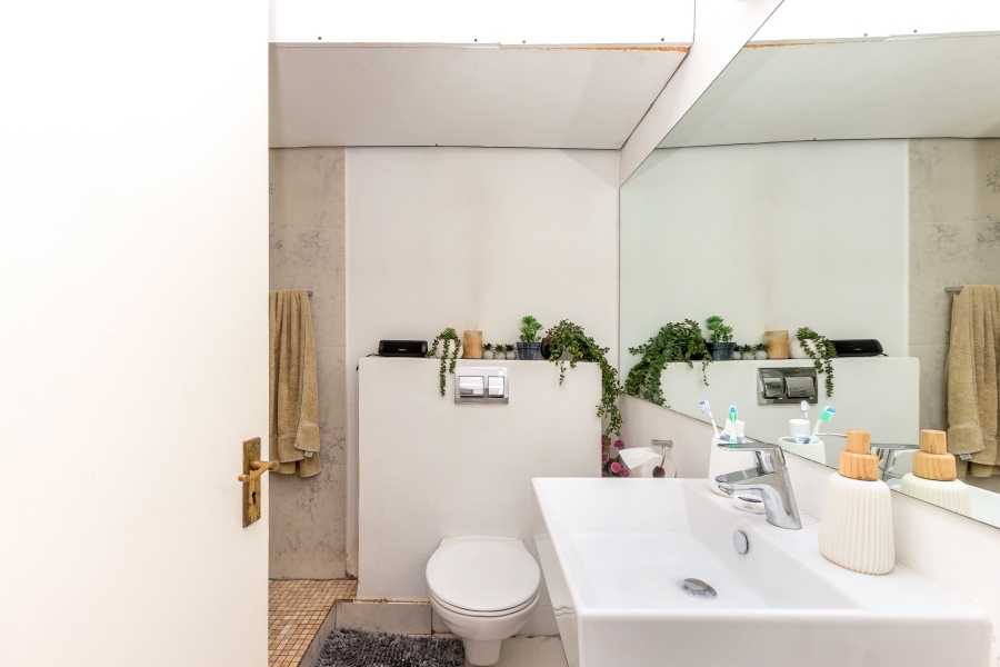0 Bedroom Property for Sale in Oranjezicht Western Cape